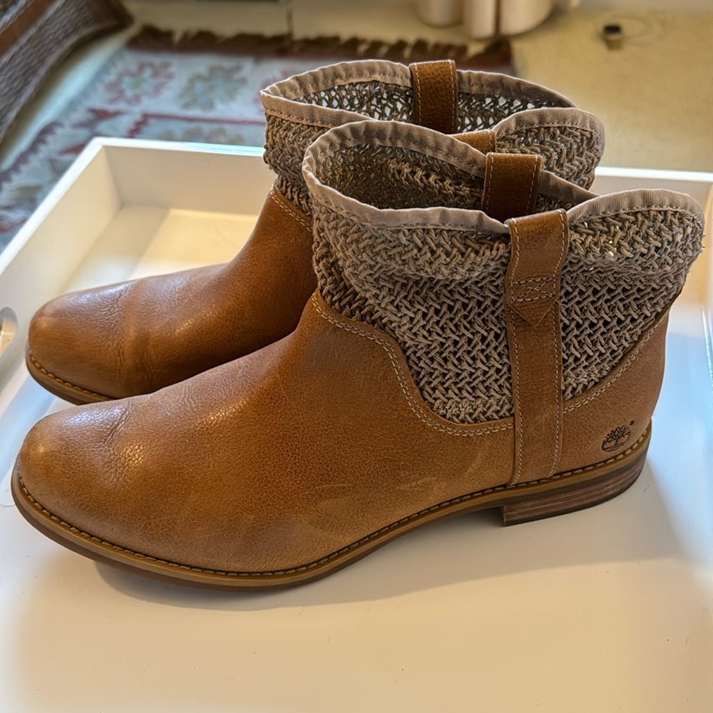 Timberland Natural Leather Bootie with woven detail